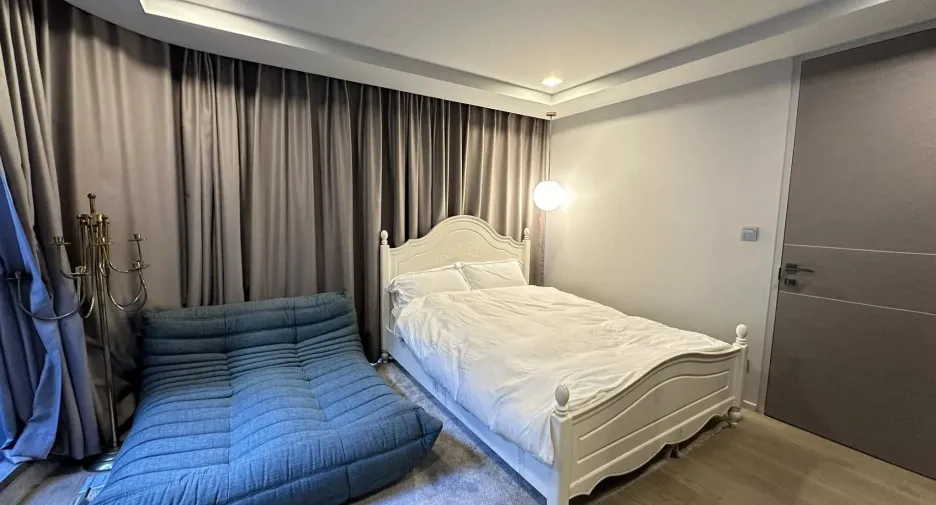 For rent 3 bedrooms condo in Watthana, Bangkok