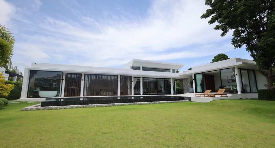 For sale 3 ベッドルーム villa in Bang Saray, Pattaya