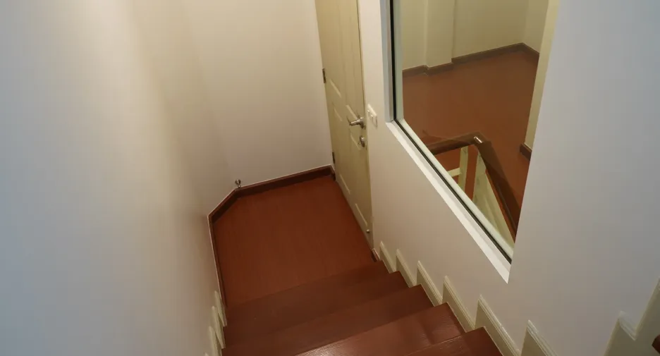Casa adosada en venta de 3 habitaciones en Mueang Samut Prakan, Samut Prakan
