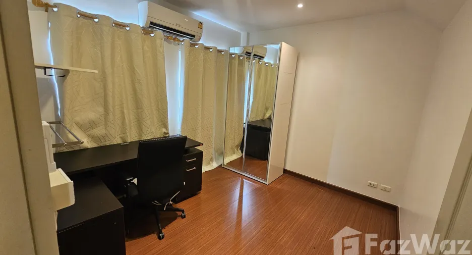 Casa adosada en venta de 3 habitaciones en Mueang Samut Prakan, Samut Prakan