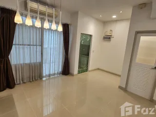 Casa adosada en venta de 3 habitaciones en Mueang Samut Prakan, Samut Prakan