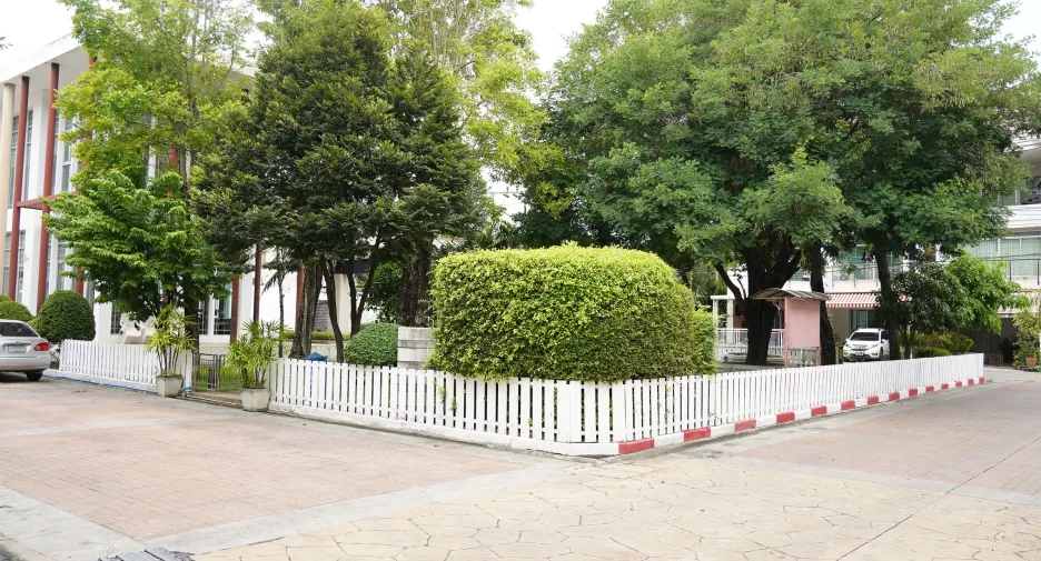 Casa adosada en venta de 3 habitaciones en Mueang Samut Prakan, Samut Prakan