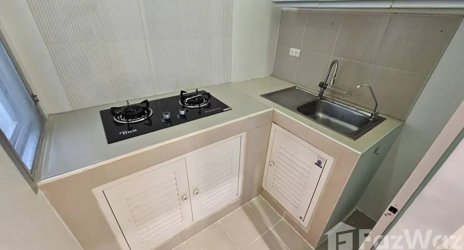 Casa adosada en venta de 3 habitaciones en Mueang Samut Prakan, Samut Prakan
