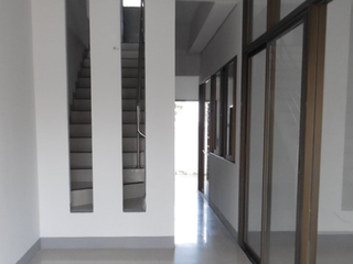 Casa adosada en venta de 5 habitaciones en Mueang Rayong, Rayong
