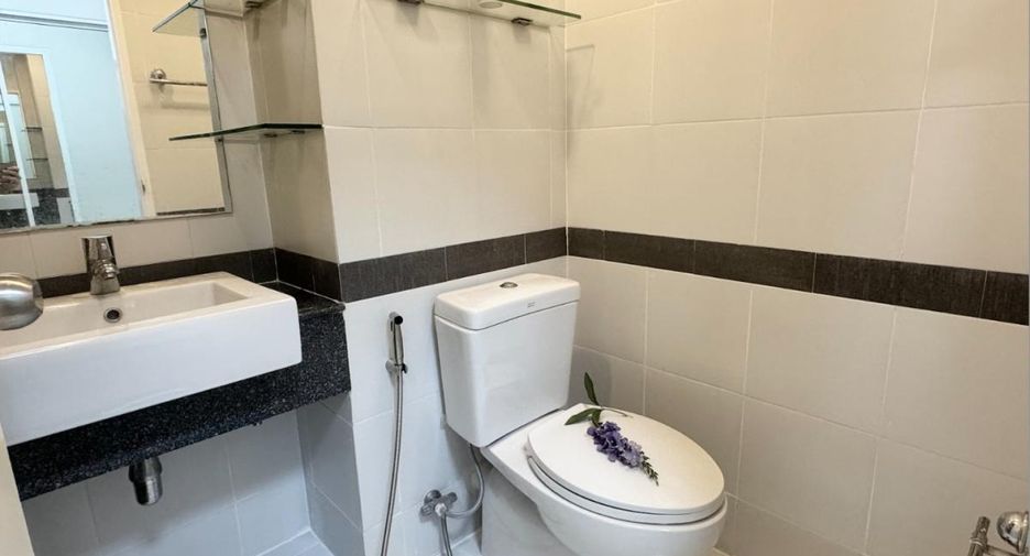 For sale 1 bed condo in Suan Luang, Bangkok
