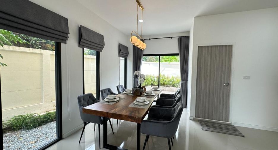 For sale 4 ベッドルーム townhouse in Bang Lamung, Chonburi