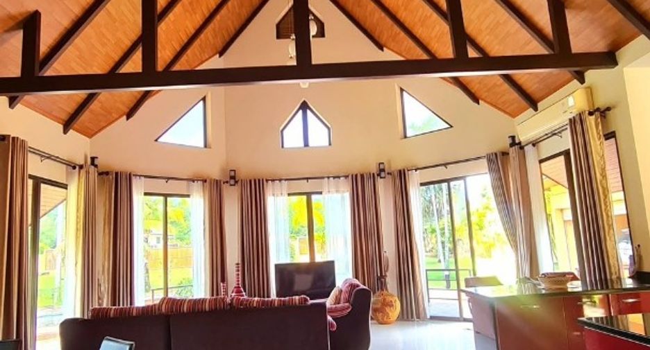 Villa zum Kauf mit 6 Zimmer in Bang Saray, Pattaya