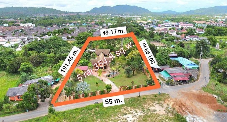 Villa zum Kauf mit 6 Zimmer in Bang Saray, Pattaya