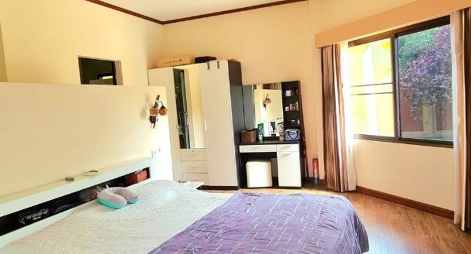 Villa zum Kauf mit 6 Zimmer in Bang Saray, Pattaya