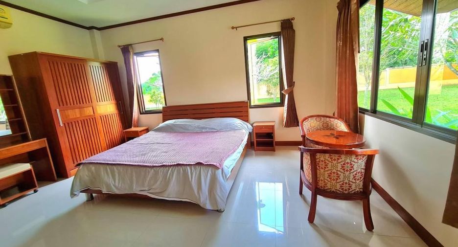 Villa zum Kauf mit 6 Zimmer in Bang Saray, Pattaya