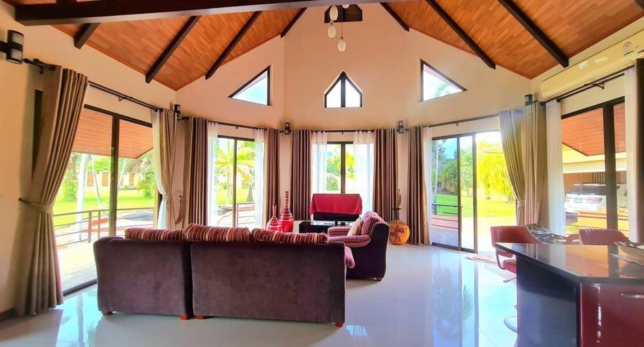 Villa zum Kauf mit 6 Zimmer in Bang Saray, Pattaya