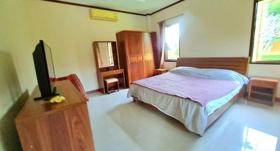 Villa zum Kauf mit 6 Zimmer in Bang Saray, Pattaya