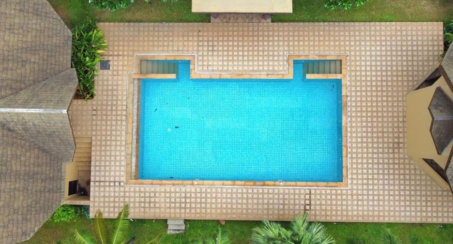 Villa zum Kauf mit 6 Zimmer in Bang Saray, Pattaya