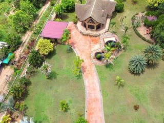 Villa zum Kauf mit 6 Zimmer in Bang Saray, Pattaya