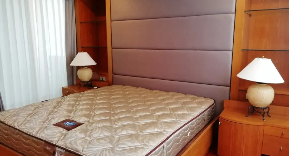 For rent 3 bedrooms condo in Sathon, Bangkok
