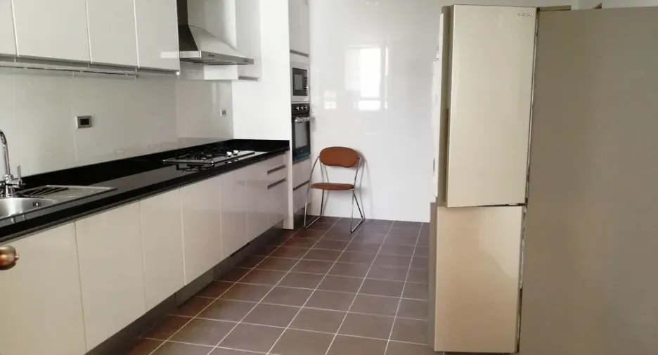 For rent 3 bedrooms condo in Sathon, Bangkok