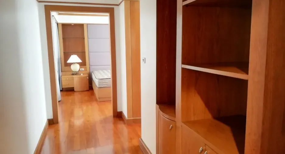 For rent 3 bedrooms condo in Sathon, Bangkok
