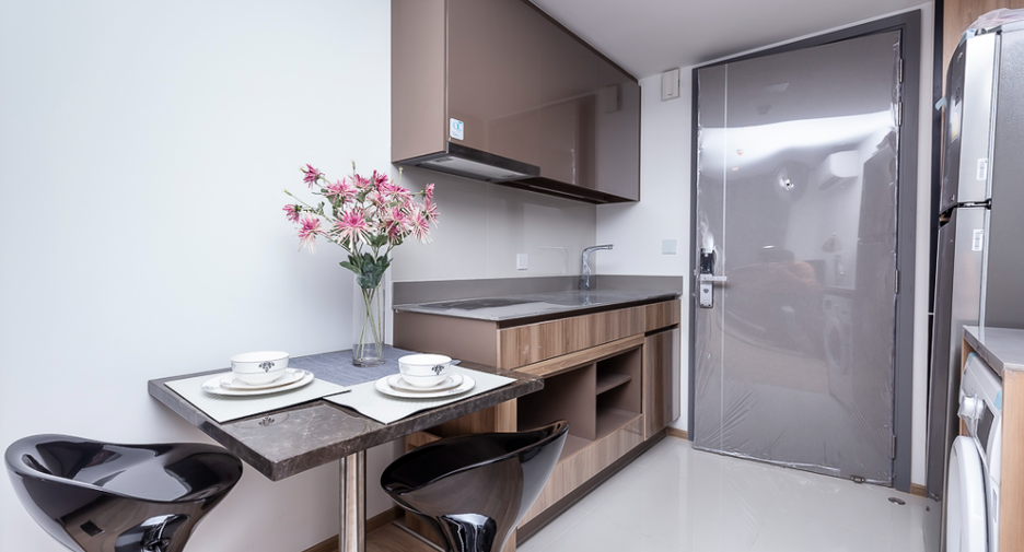 For sale 1 bed condo in Watthana, Bangkok