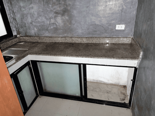 Casa adosada en venta de 2 habitaciones en Pluak Daeng, Rayong