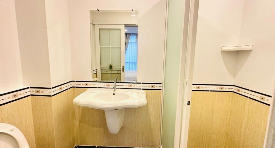 For sale 1 Beds condo in Bang Lamung, Chonburi