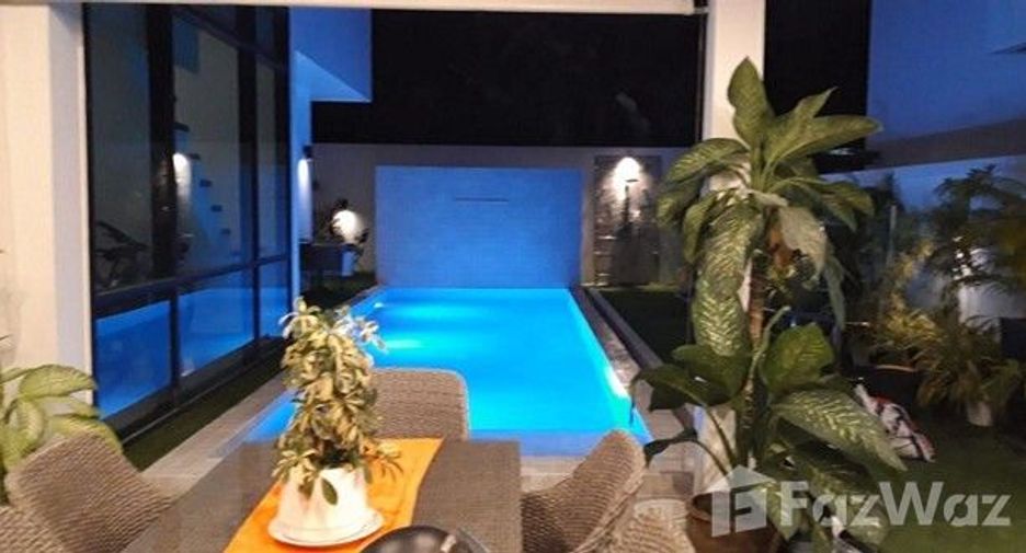 À louer 2 chambres villa à Mueang Phuket, Phuket