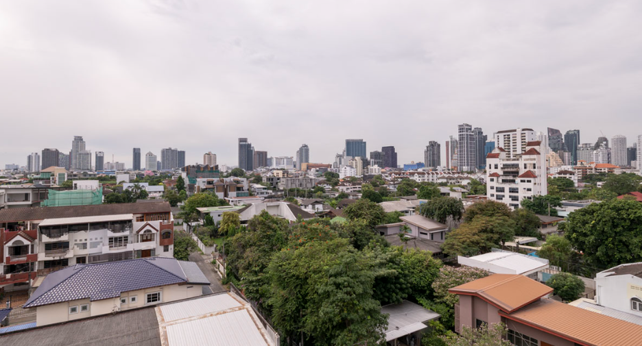 For sale 1 bed condo in Watthana, Bangkok