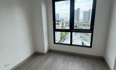 For sale 2 ベッドルーム condo in Suan Luang, Bangkok
