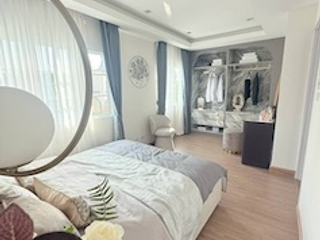 Casa adosada en venta de 3 habitaciones en Bang Lamung, Chonburi