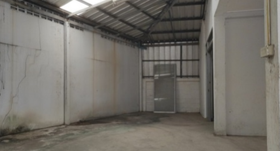 For sale 3 bedrooms house in Si Racha, Chonburi