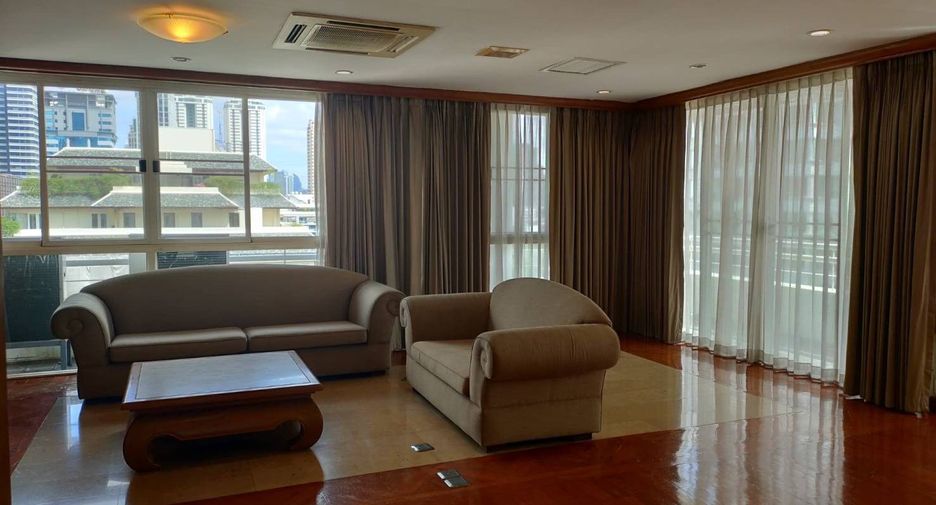 For rent 3 bedrooms condo in Sathon, Bangkok