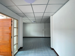 Casa adosada en venta de 3 habitaciones en Mueang Rayong, Rayong