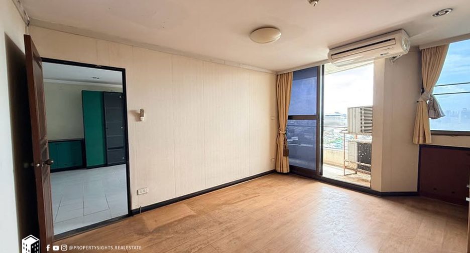 For sale 2 bedrooms condo in Watthana, Bangkok