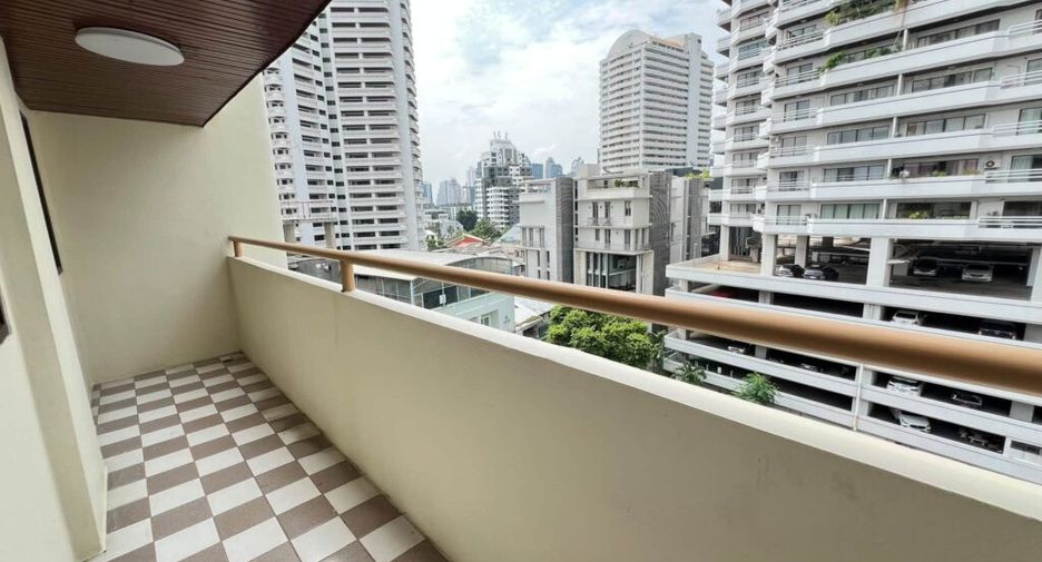 Wohnung zur Miete mit 3 Zimmer in Watthana, Bangkok