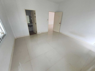 Продажа 1 кровать дом в Phan Thong, Чонбури