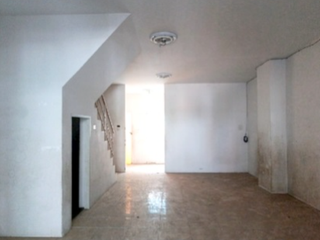 Casa adosada en venta de 2 habitaciones en Pluak Daeng, Rayong