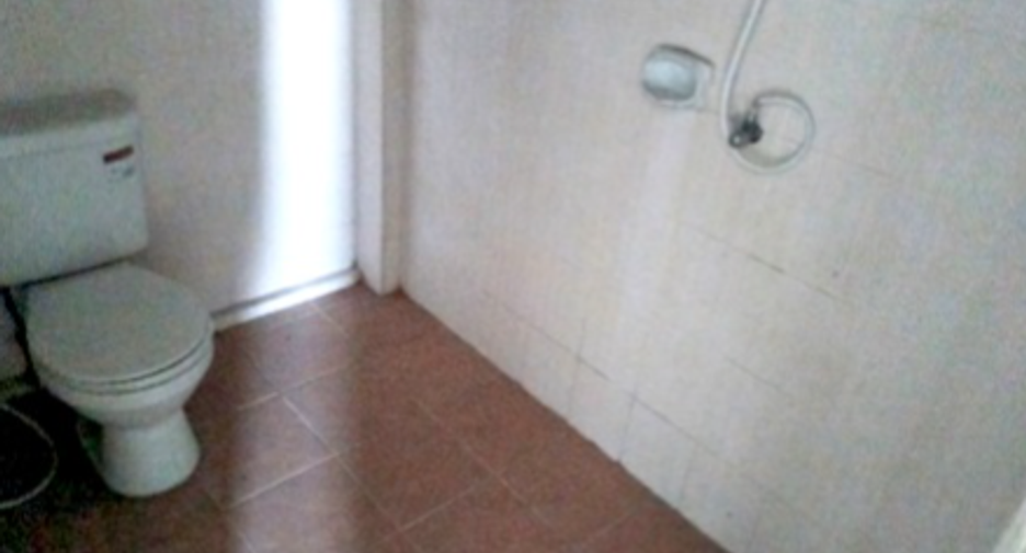 Casa adosada en venta de 2 habitaciones en Pluak Daeng, Rayong