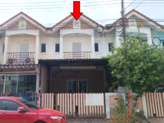Casa adosada en venta de 2 habitaciones en Pluak Daeng, Rayong