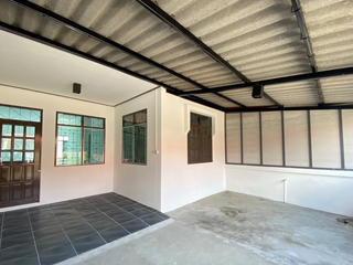 Casa adosada en venta de 2 habitaciones en Mueang Rayong, Rayong