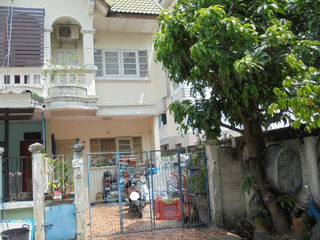 For sale 3 ベッドルーム townhouse in Lam Luk Ka, Pathum Thani