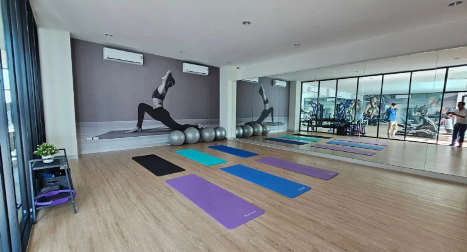 For rent 1 bed condo in Mueang Pathum Thani, Pathum Thani