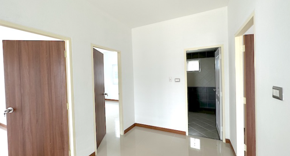 For sale 3 ベッドルーム house in Mueang Nakhon Ratchasima, Nakhon Ratchasima