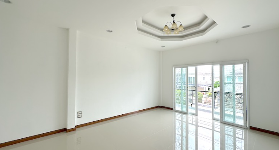 For sale 3 ベッドルーム house in Mueang Nakhon Ratchasima, Nakhon Ratchasima
