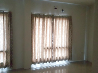 Reihenhaus zum Kauf mit 3 Zimmer in Phanat Nikhom, Chonburi