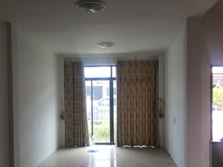 Reihenhaus zum Kauf mit 3 Zimmer in Phanat Nikhom, Chonburi