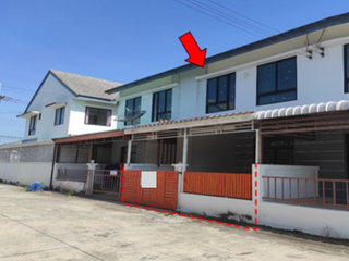 Reihenhaus zum Kauf mit 2 Zimmer in Phanat Nikhom, Chonburi