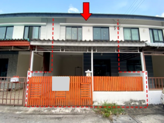 Reihenhaus zum Kauf mit 2 Zimmer in Phanat Nikhom, Chonburi