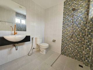 For sale 2 bedrooms house in Phanat Nikhom, Chonburi