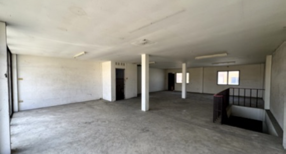 For sale 2 bedrooms retail Space in Pluak Daeng, Rayong