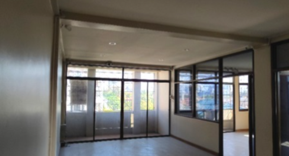 For sale 1 Beds retail Space in Taling Chan, Bangkok