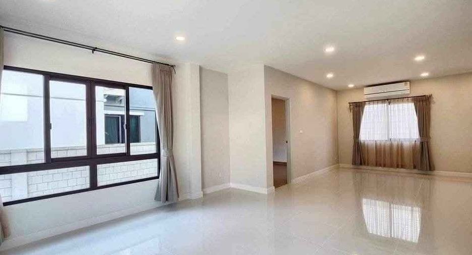 For sale 4 ベッドルーム house in Bang Yai, Nonthaburi